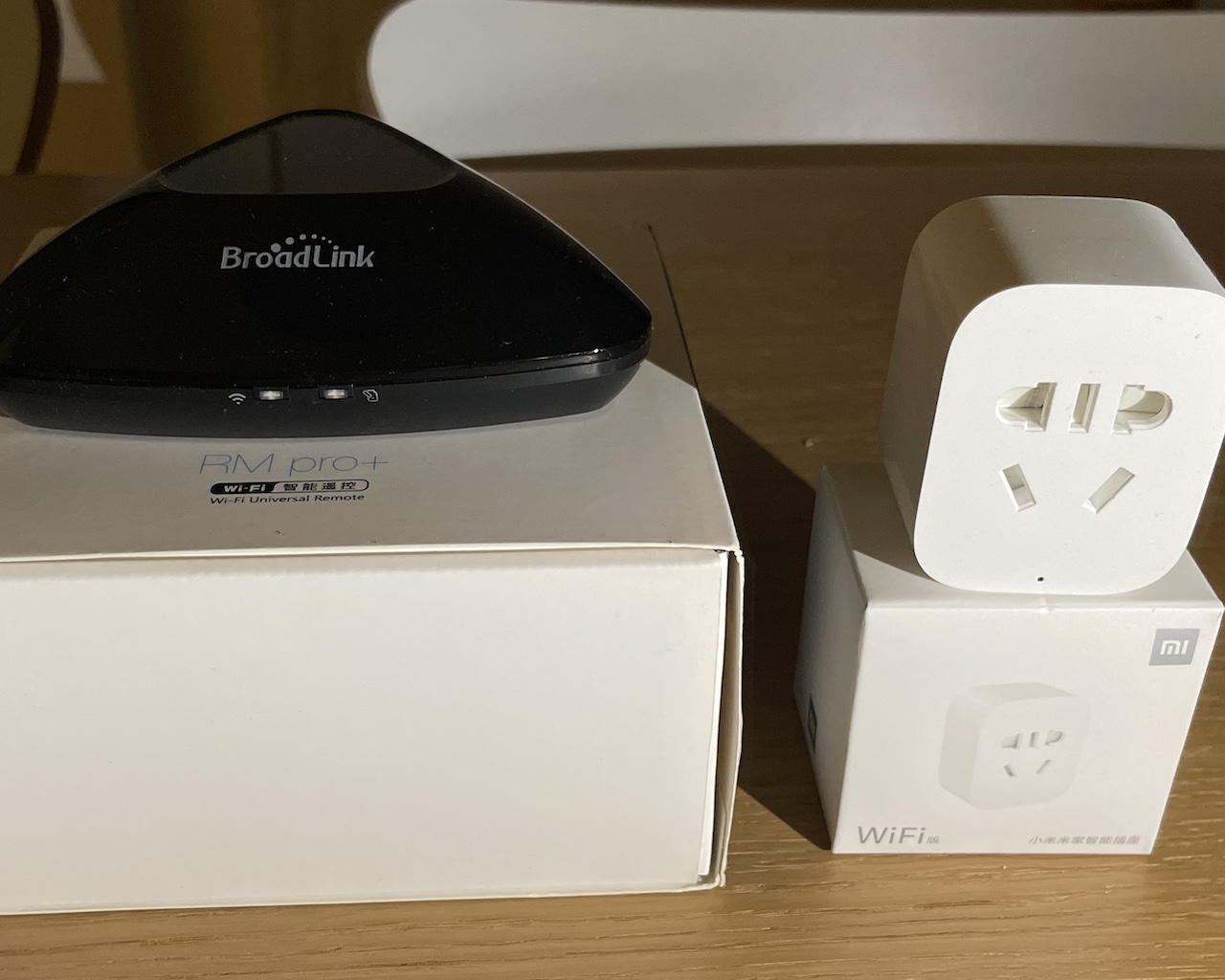 米家智能插座與紅外線wifi搖控器